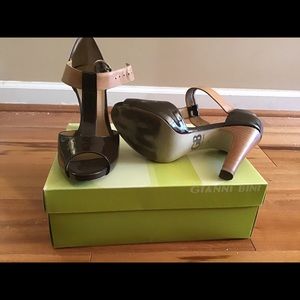 Gently worn Open toe Dress shoes